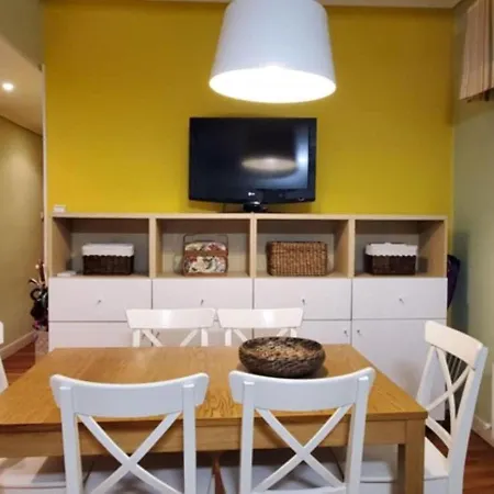 Apartament De Dos En *